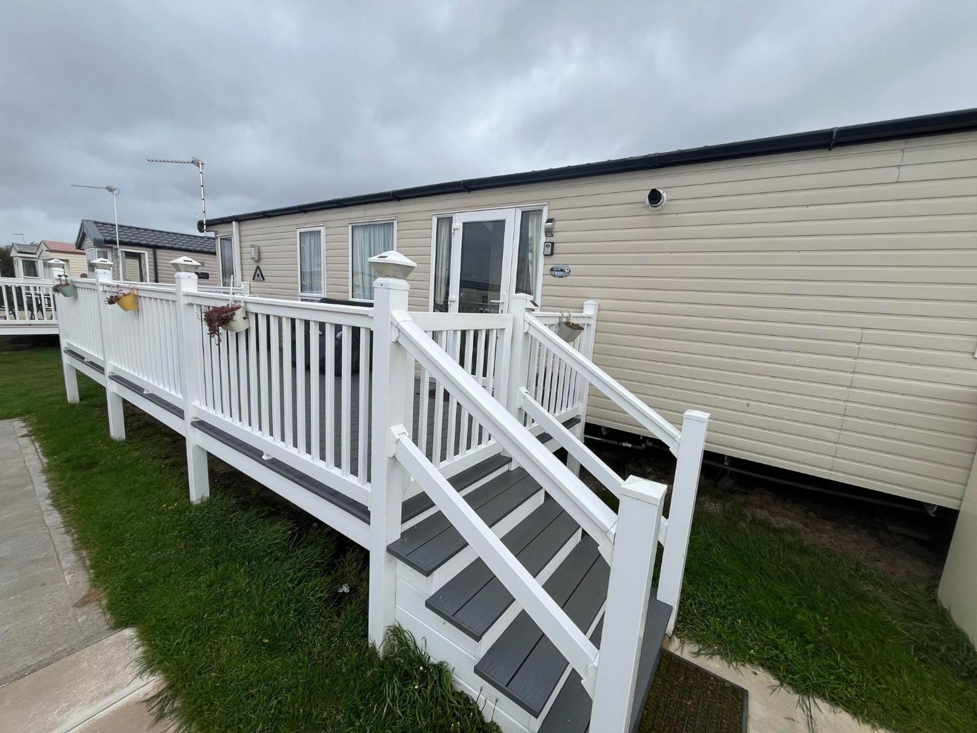 Heron 41: Beachside Pet-Friendly Retreat at California Cliffs Scratby Exterior photo